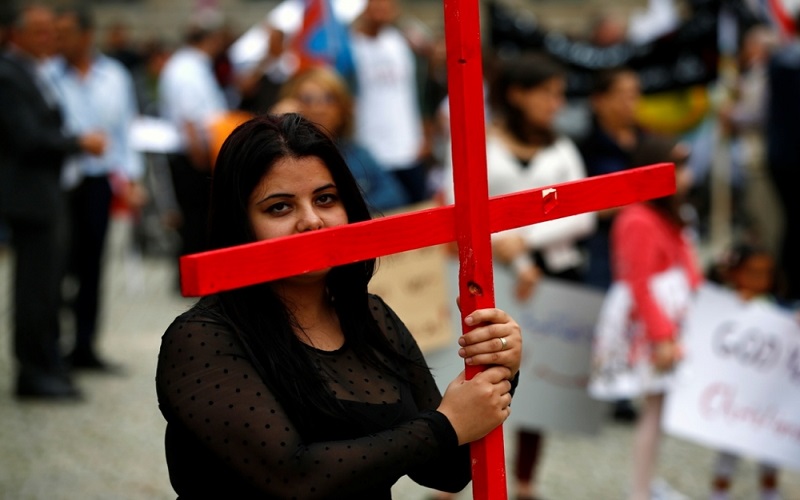 Christian Refugees and Muslim Refugees
