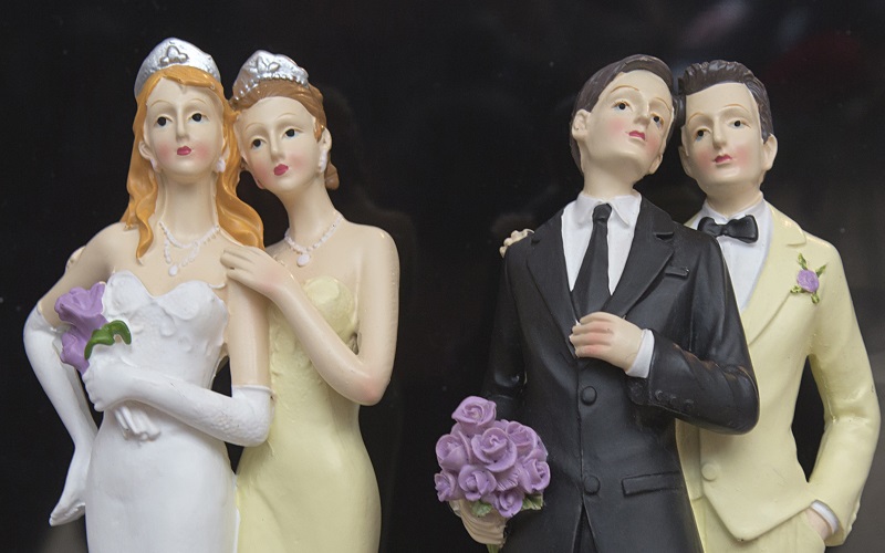 Homosexual Baker Calls Homosexual Activists "Nazis"
