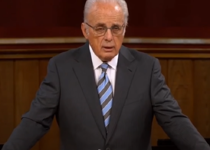 John MacArthur Declares Independence Day For The American Church