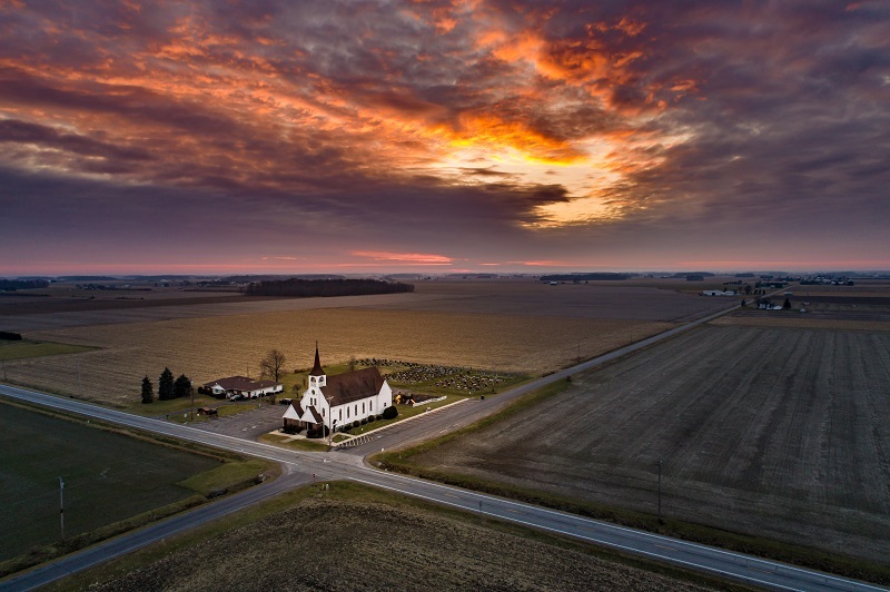 Church at a Crossroads: Competing Worldviews