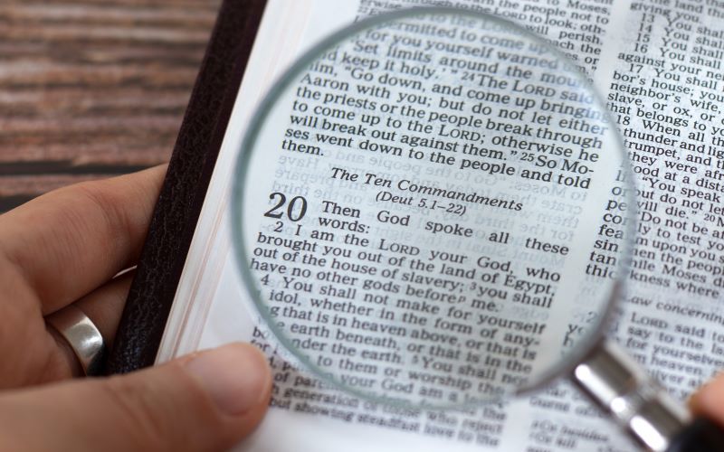 Praying the Ten Commandments